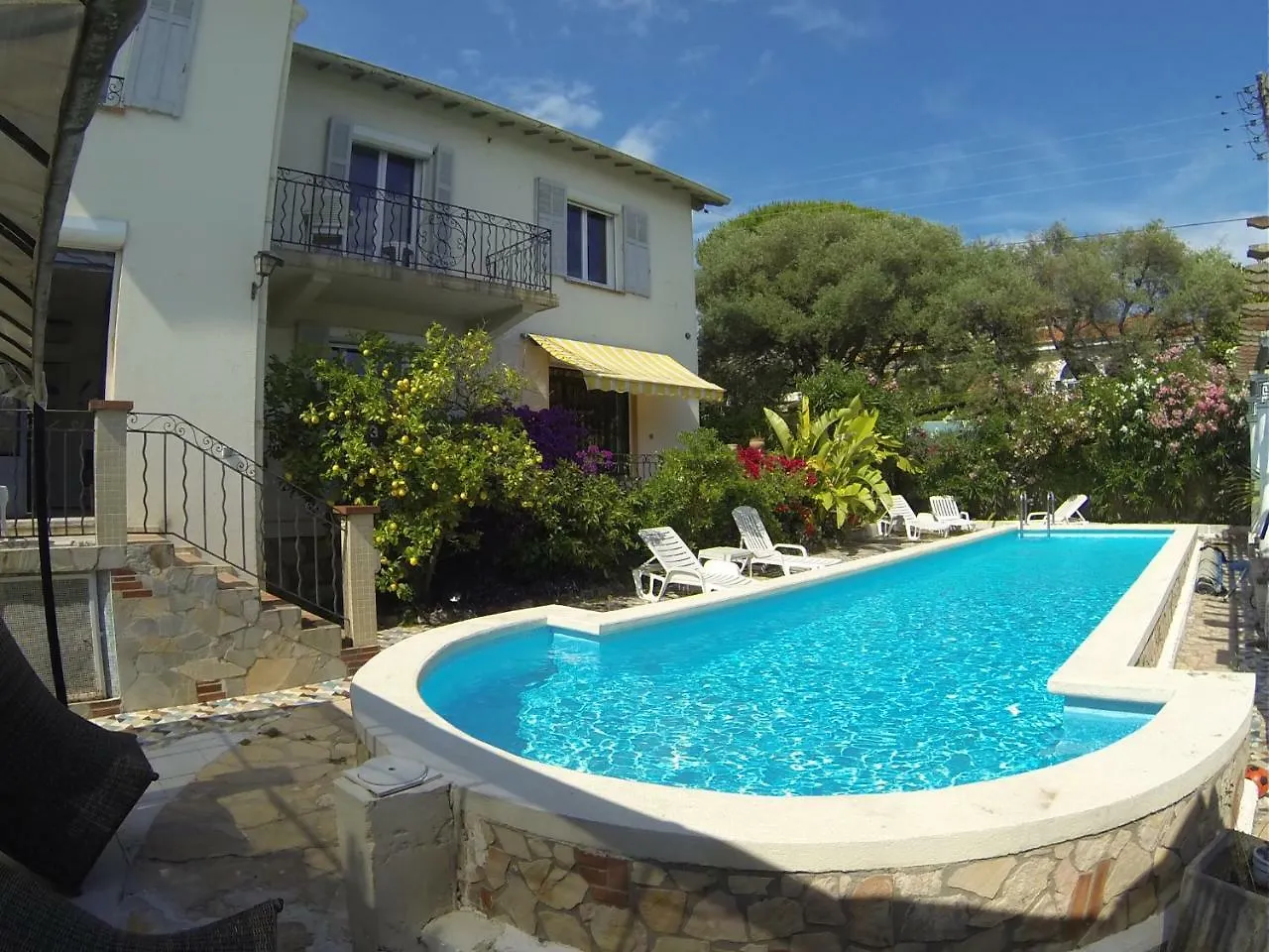 Studio 2P Dans Villa Juan-les-Pins Apartment